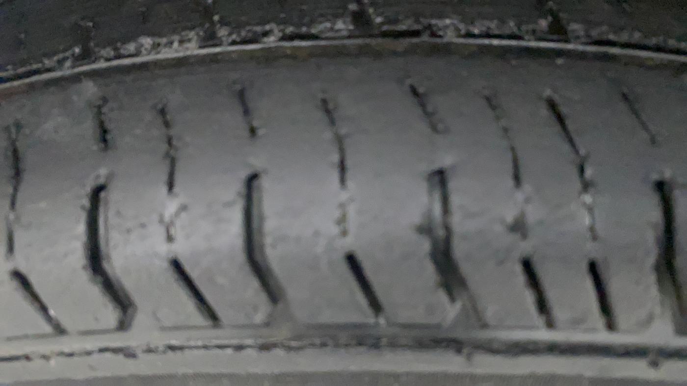 2018 Maruti Eeco 5 STR WITH A/C+HTR, Petrol, Manual, 89,906 km, Right Rear Tyre Tread