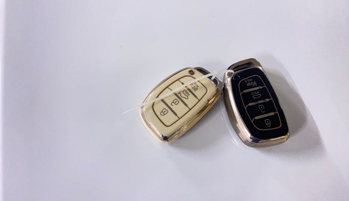 2020 Hyundai NEW I20 ASTA 1.2 AT, Petrol, Automatic, 49,082 km, Key Close Up