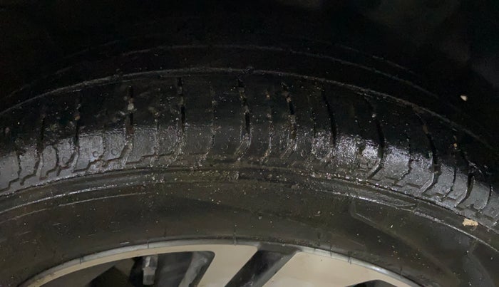 2020 Hyundai NEW I20 ASTA 1.2 AT, Petrol, Automatic, 49,082 km, Left Rear Tyre Tread