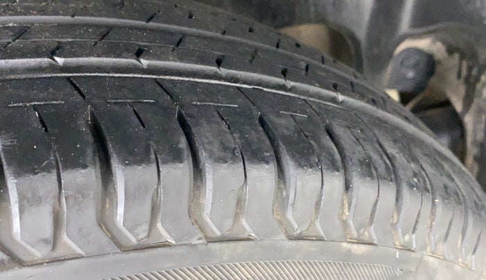 2017 Maruti Dzire VXI, Petrol, Manual, 12,324 km, Right Rear Tyre Tread