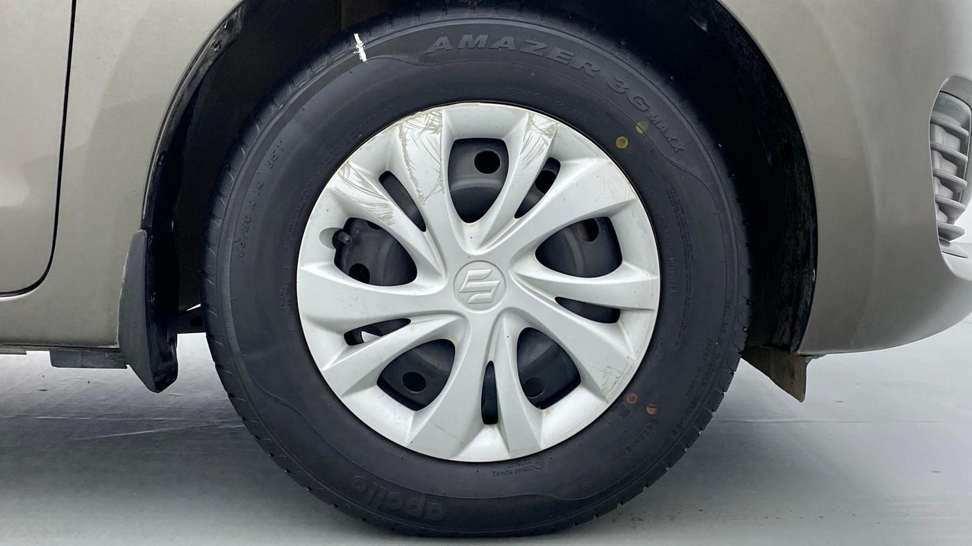 2018 Maruti Swift VXI D, Petrol, Manual, 21,679 km, Right Front Wheel