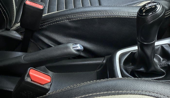 2018 Maruti Swift VXI D, Petrol, Manual, 21,679 km, Gear Lever