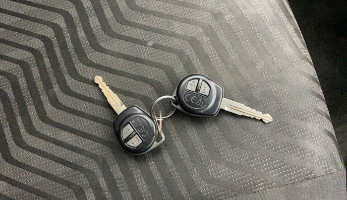 2018 Maruti Swift VXI AMT, Petrol, Automatic, 47,512 km, Key Close Up