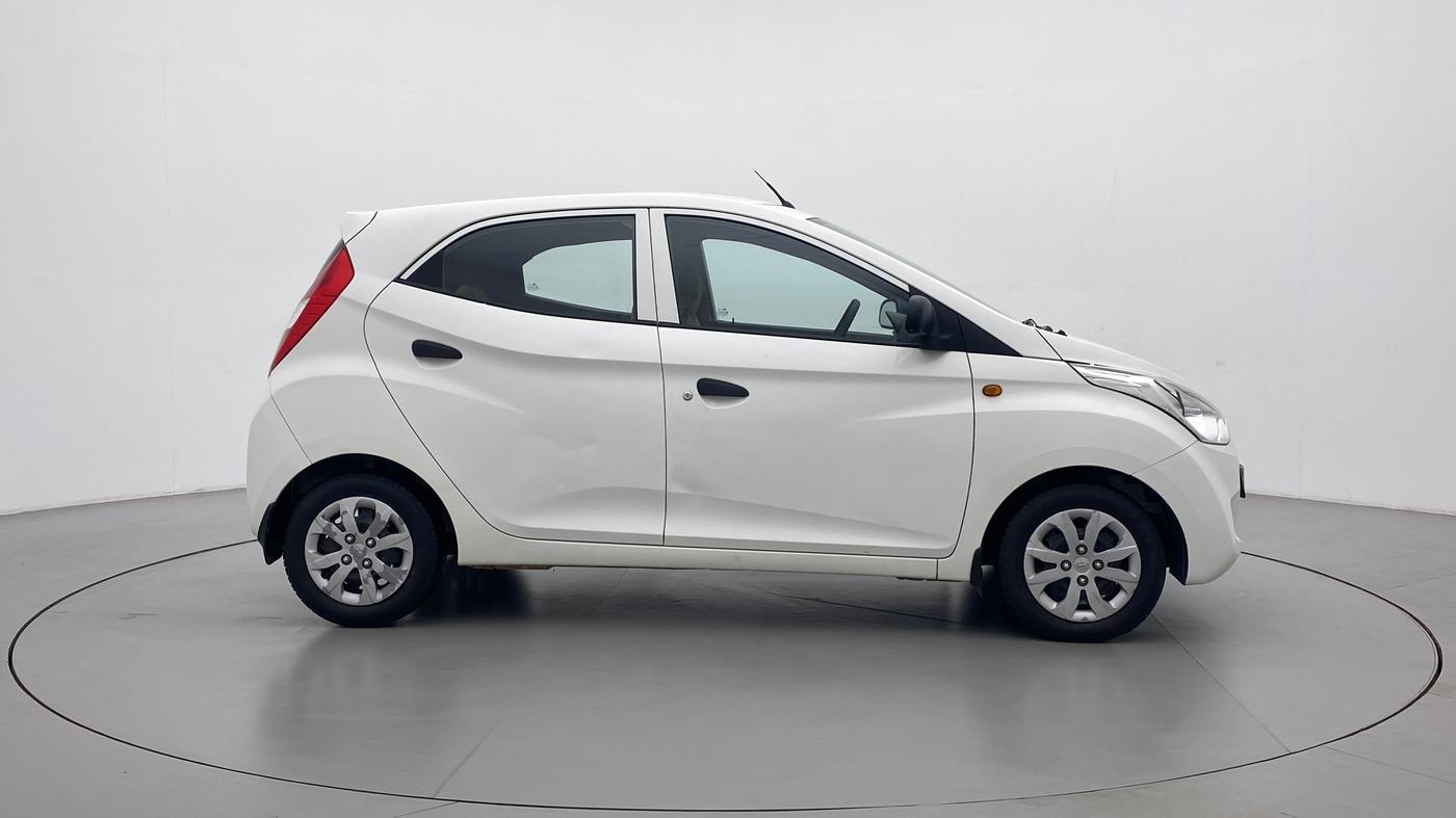 2017 Hyundai Eon MAGNA PLUS, Petrol, Manual, 23,855 km, Right Side View