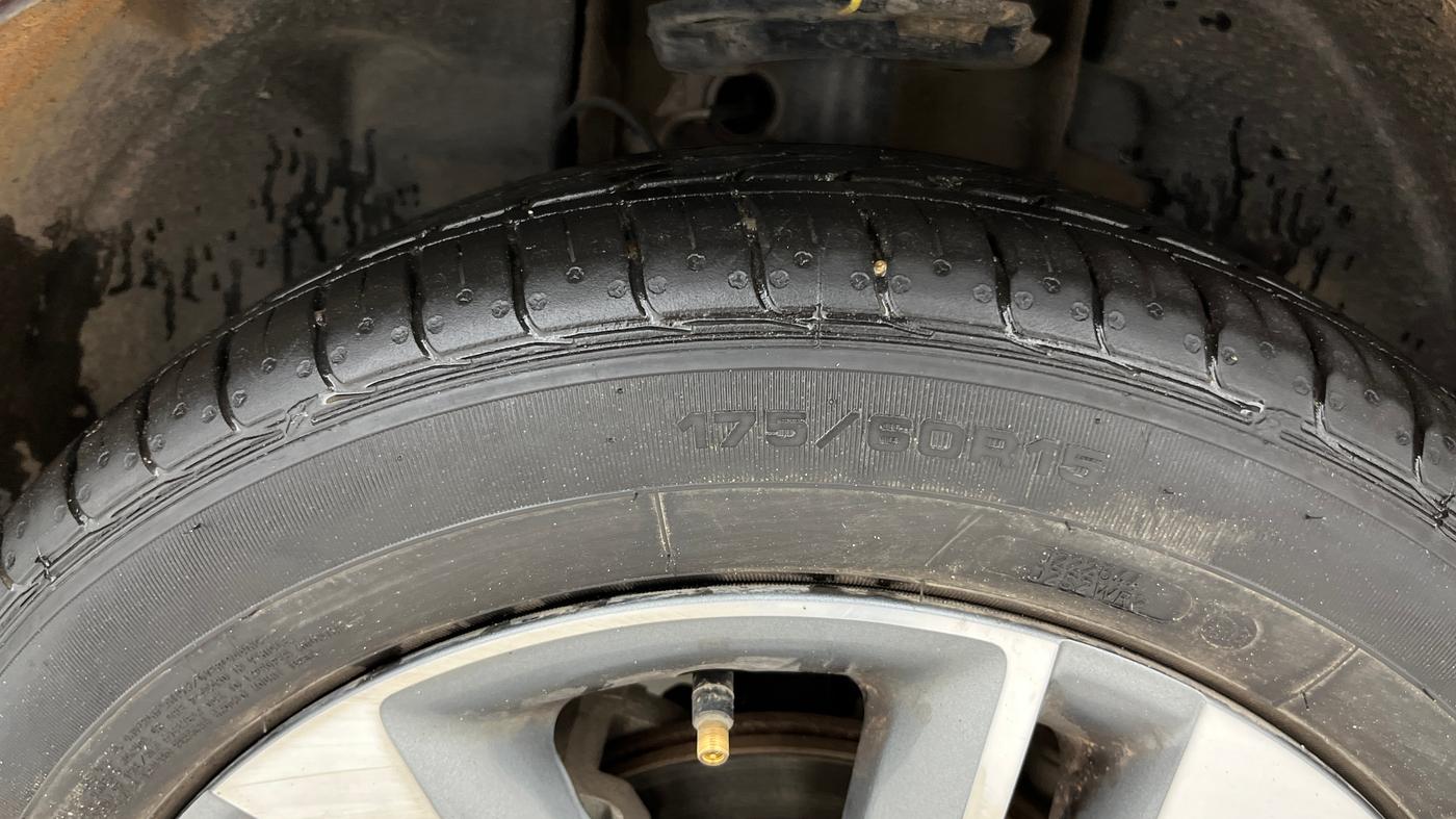 2023 Tata TIGOR XZA PLUS PETROL, Petrol, Automatic, 21,284 km, Left Front Tyre Tread