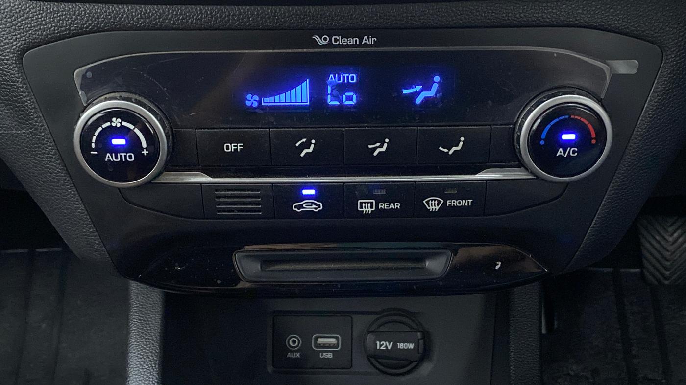 2017 Hyundai Elite i20 ASTA 1.2 DUAL TONE, Petrol, Manual, 37,696 km, Automatic Climate Control