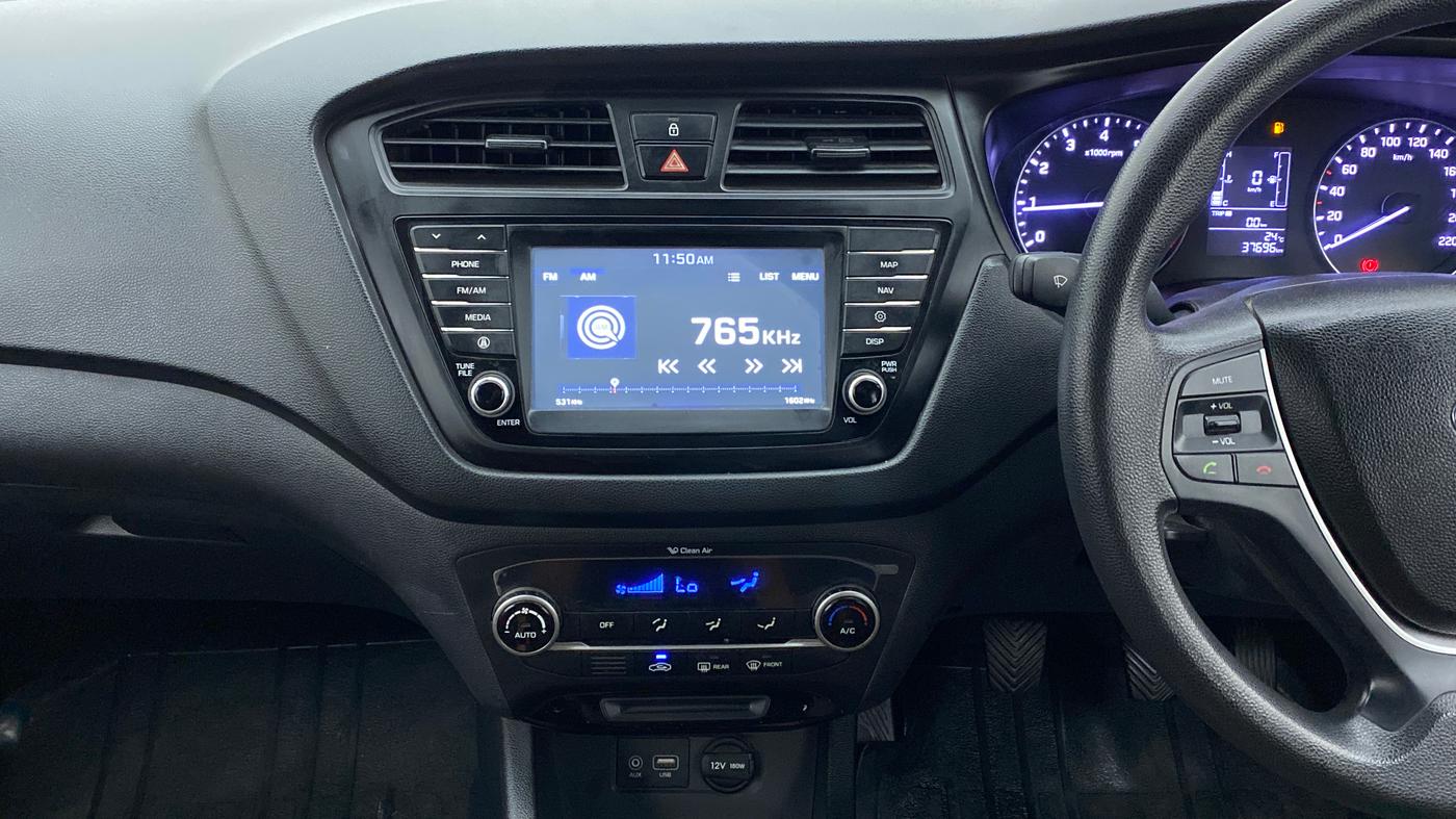 2017 Hyundai Elite i20 ASTA 1.2 DUAL TONE, Petrol, Manual, 37,696 km, Air Conditioner