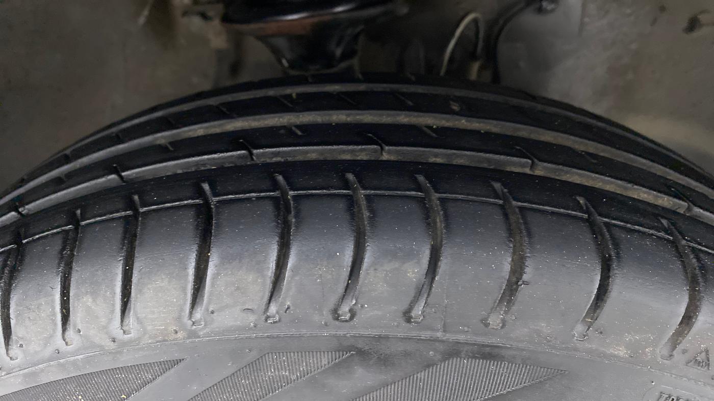 2020 Maruti Alto VXI, Petrol, Manual, 36,270 km, Right Front Tyre Tread
