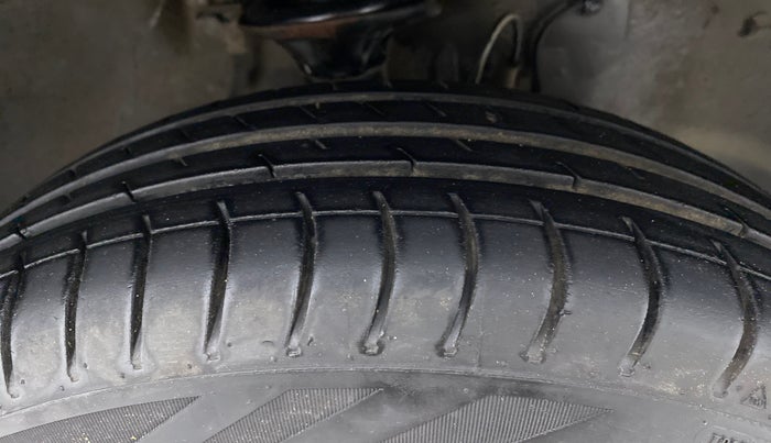 2020 Maruti Alto VXI, Petrol, Manual, 36,270 km, Right Front Tyre Tread
