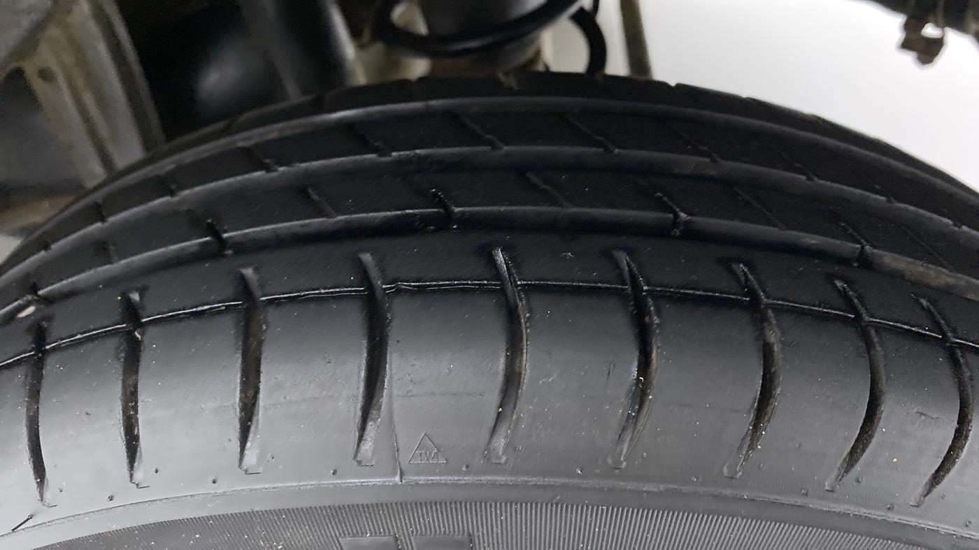 2020 Maruti Alto VXI, Petrol, Manual, 36,270 km, Left Rear Tyre Tread
