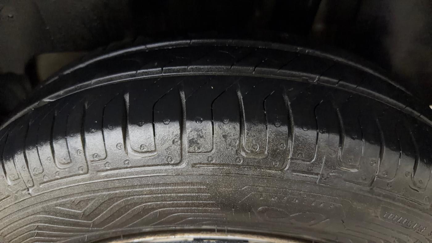 2018 Maruti Swift LXI, Petrol, Manual, 64,661 km, Left Rear Tyre Tread
