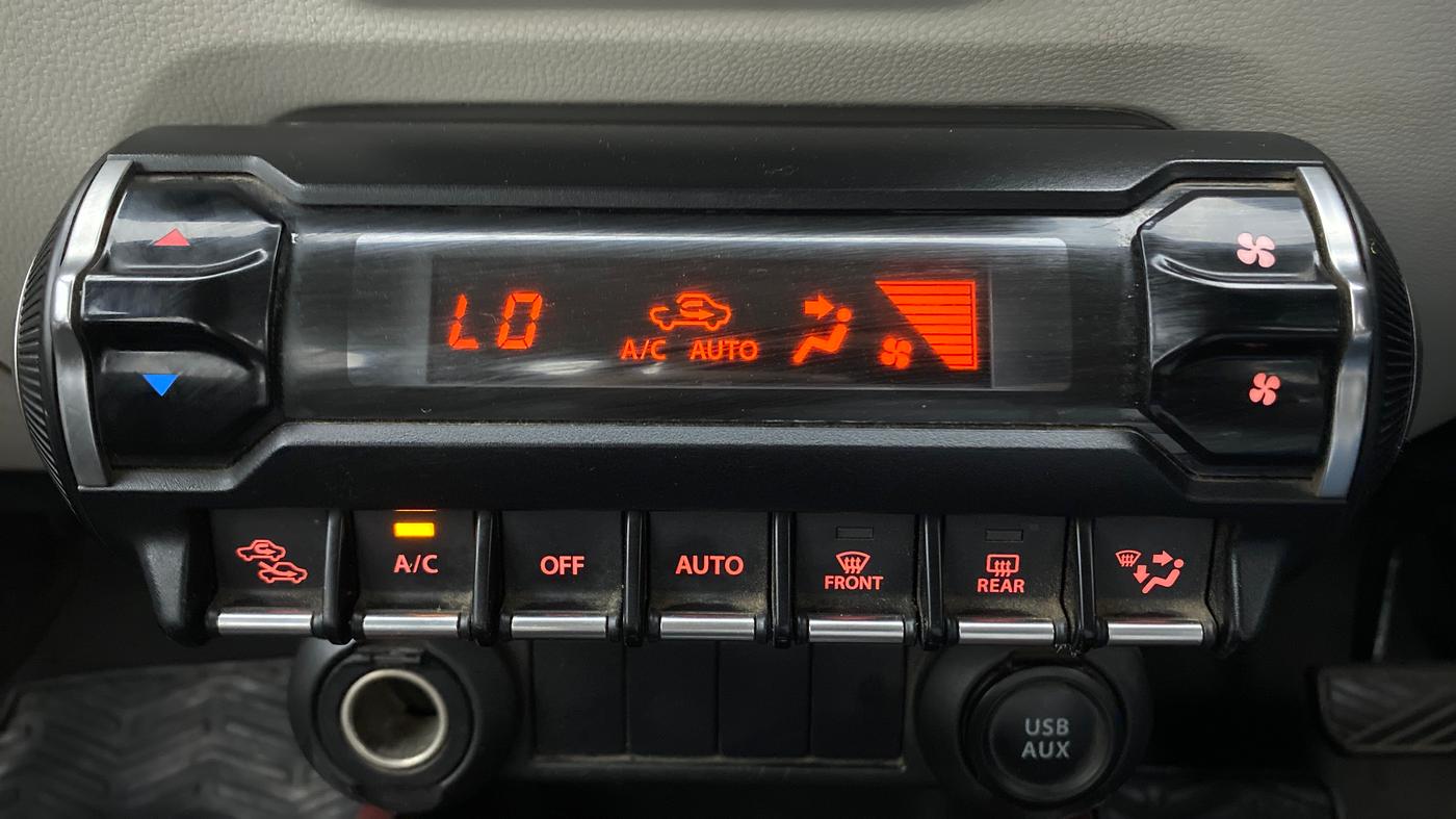 2018 Maruti IGNIS ALPHA 1.2 AMT DUAL TONE, Petrol, Automatic, 79,333 km, Automatic Climate Control