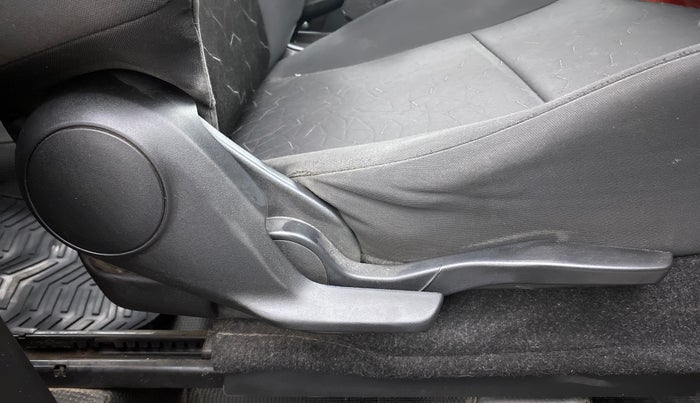 2018 Maruti IGNIS ALPHA 1.2 AMT DUAL TONE, Petrol, Automatic, 79,333 km, Driver Side Adjustment Panel