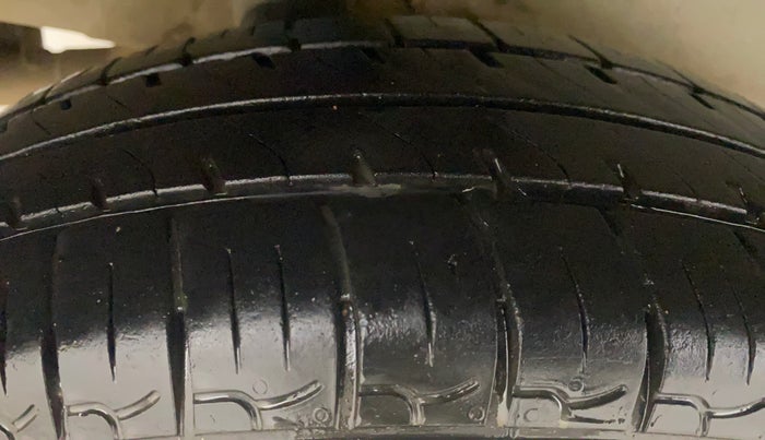 2022 Maruti New Wagon-R LXI CNG (O) 1.0, CNG, Manual, 88,237 km, Right Rear Tyre Tread