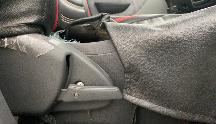 2017 Maruti Alto 800 LXI, Petrol, Manual, 36,359 km, Driver Side Adjustment Panel