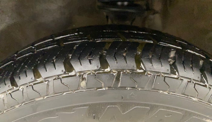 2017 Maruti Alto 800 LXI, Petrol, Manual, 36,359 km, Left Front Tyre Tread