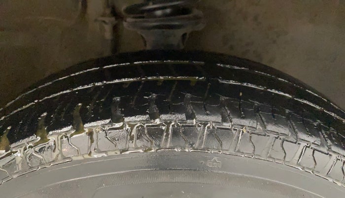 2017 Maruti Alto 800 LXI, Petrol, Manual, 36,359 km, Right Front Tyre Tread