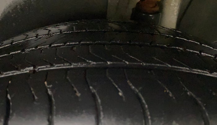 2021 Hyundai Creta SX 1.5 DIESEL, Diesel, Manual, 1,07,275 km, Left Rear Tyre Tread