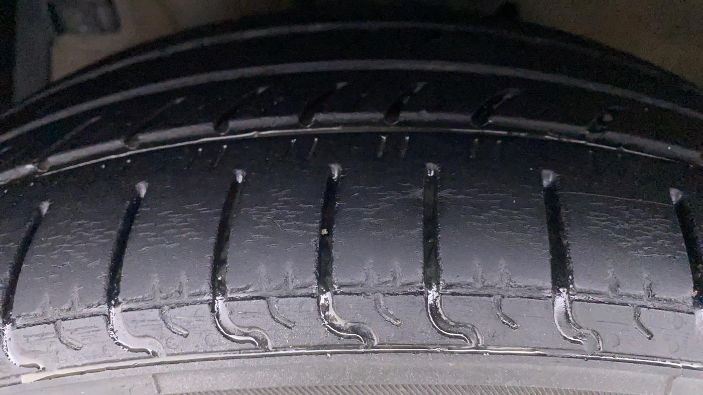 2018 Maruti Ertiga VDI SHVS, Diesel, Manual, 80,813 km, Left Front Tyre Tread