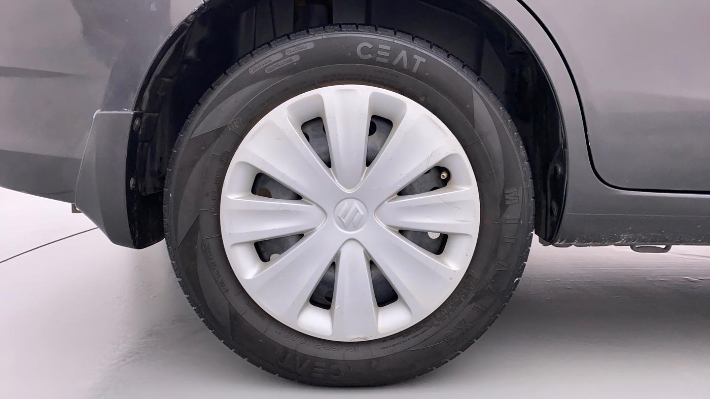 2018 Maruti Ertiga VDI SHVS, Diesel, Manual, 80,813 km, Right Rear Wheel