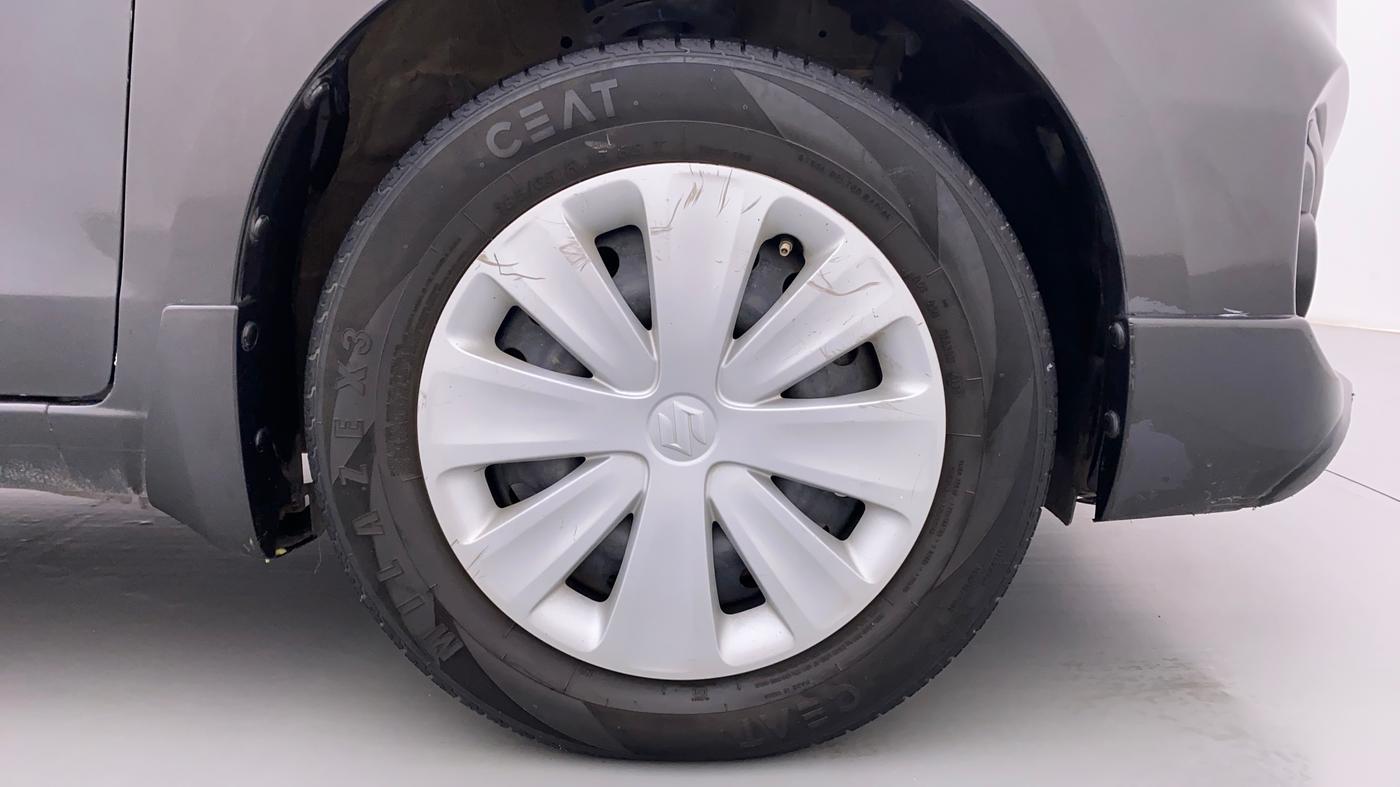 2018 Maruti Ertiga VDI SHVS, Diesel, Manual, 80,813 km, Right Front Wheel