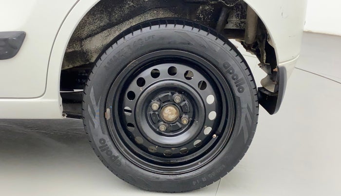 2016 Maruti Wagon R 1.0 VXI, Petrol, Manual, 97,105 km, Left Rear Wheel