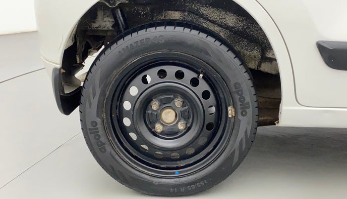 2016 Maruti Wagon R 1.0 VXI, Petrol, Manual, 97,105 km, Right Rear Wheel