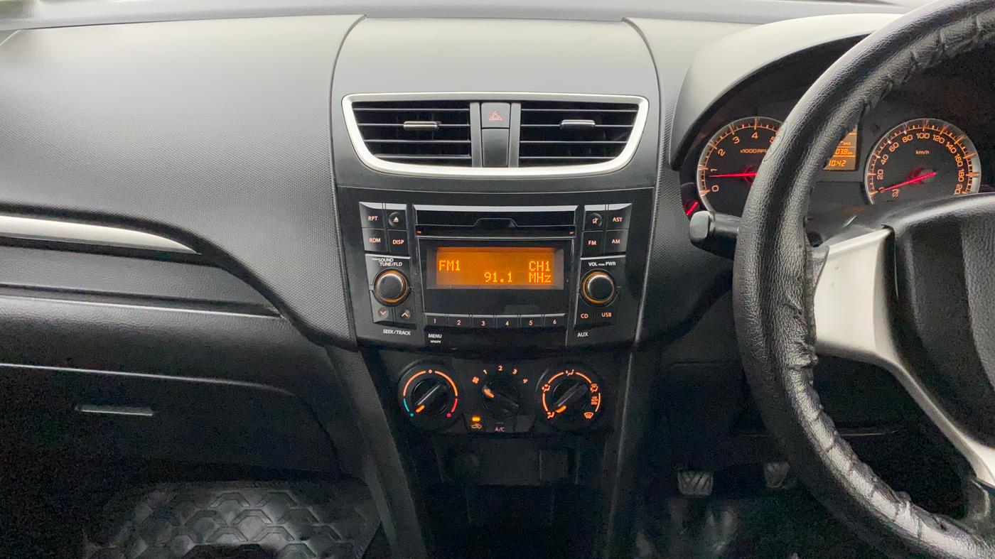 2015 Maruti Swift VXI, Petrol, Manual, 85,182 km, Air Conditioner