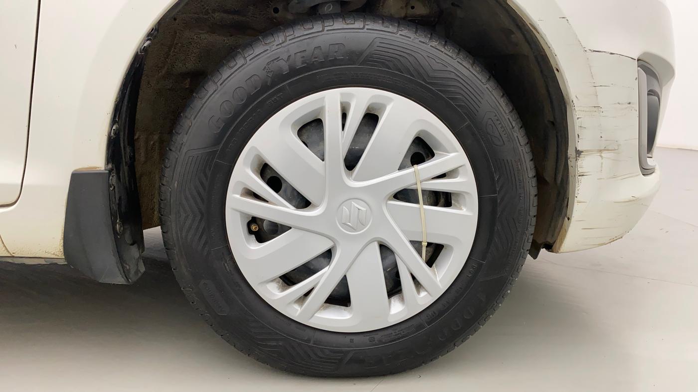2015 Maruti Swift VXI, Petrol, Manual, 85,182 km, Right Front Wheel