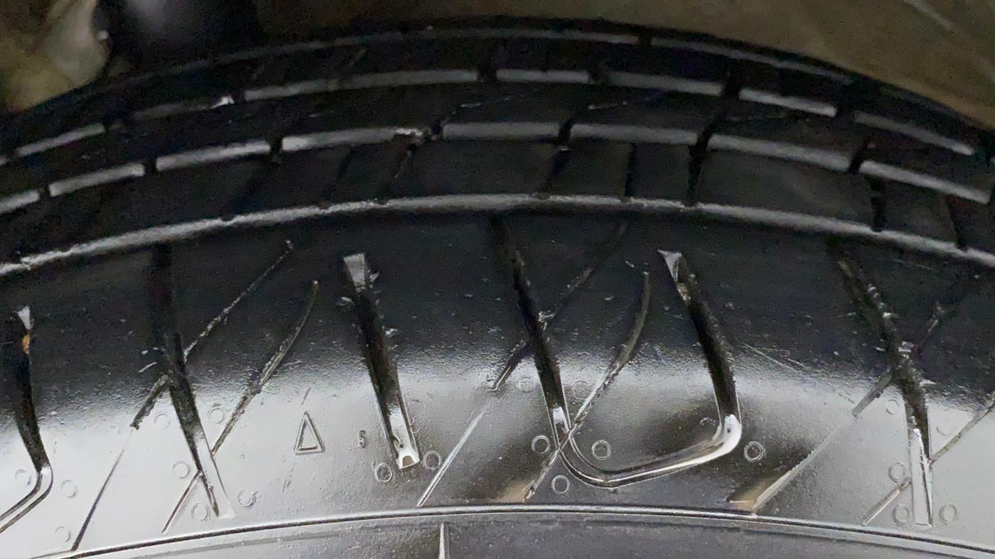 2019 MG HECTOR SHARP 2.0 DIESEL, Diesel, Manual, 42,140 km, Left Front Tyre Tread