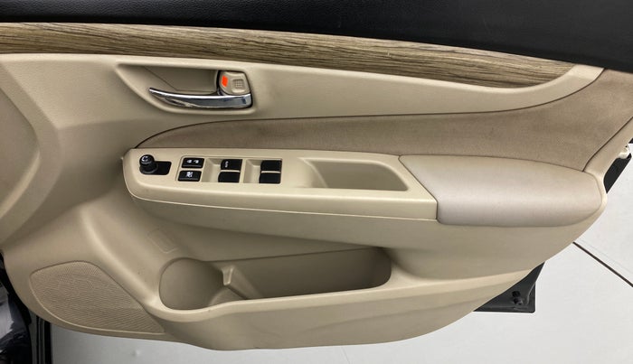 2018 Maruti Ciaz DELTA 1.5 SHVS MT PETROL, Petrol, Manual, 64,764 km, Driver Side Door Panels Control