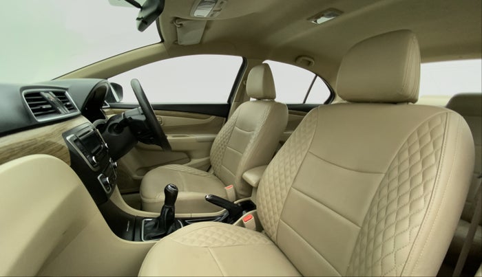 2018 Maruti Ciaz DELTA 1.5 SHVS MT PETROL, Petrol, Manual, 64,764 km, Right Side Front Door Cabin