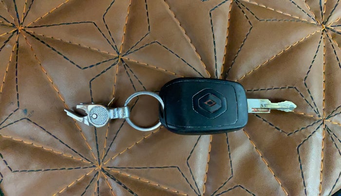 2020 Renault Kwid RXT 1.0 AMT (O), Petrol, Automatic, 29,168 km, Key Close Up