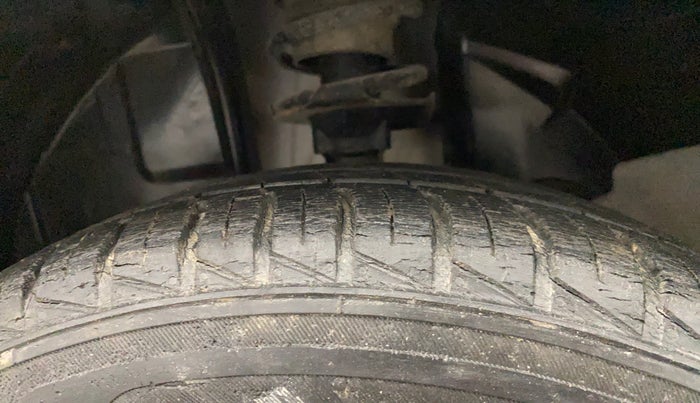 2020 Renault Kwid RXT 1.0 AMT (O), Petrol, Automatic, 29,168 km, Left Front Tyre Tread