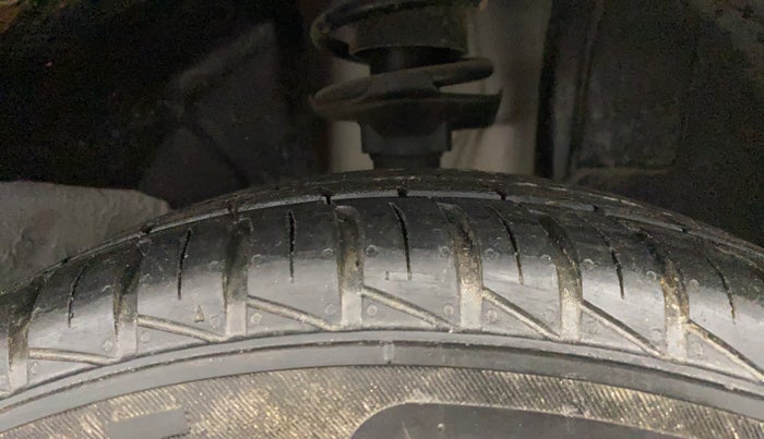 2020 Renault Kwid RXT 1.0 AMT (O), Petrol, Automatic, 29,168 km, Right Front Tyre Tread