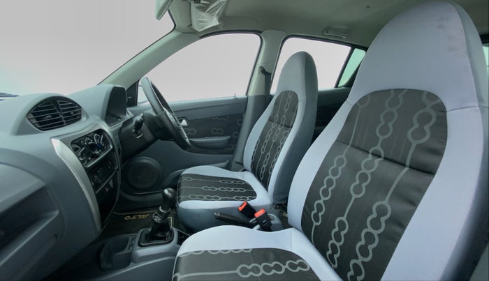 2016 Maruti Alto 800 LXI, Petrol, Manual, 1,02,043 km, Right Side Front Door Cabin View