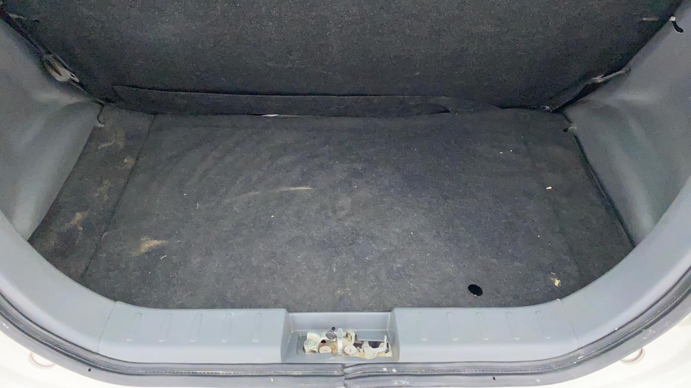 2016 Maruti Alto 800 LXI, Petrol, Manual, 1,02,043 km, Boot Inside View