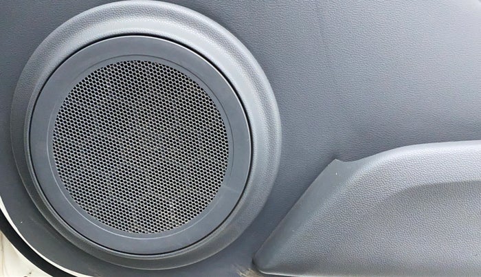 2016 Maruti Alto 800 LXI, Petrol, Manual, 1,02,043 km, Speakers