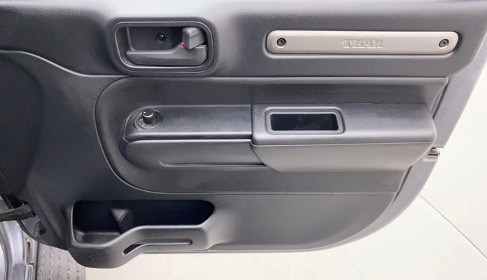 2021 Mahindra Thar LX PETROL HT 4WD AT, Petrol, Automatic, 8,373 km, Driver Side Door Panels Control