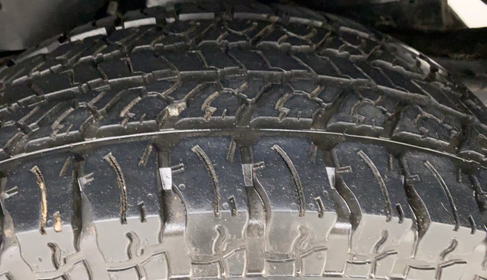 2021 Mahindra Thar LX PETROL HT 4WD AT, Petrol, Automatic, 8,373 km, Left Rear Tyre Tread