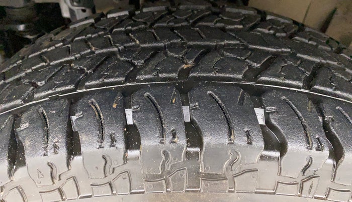 2021 Mahindra Thar LX PETROL HT 4WD AT, Petrol, Automatic, 8,373 km, Left Front Tyre Tread