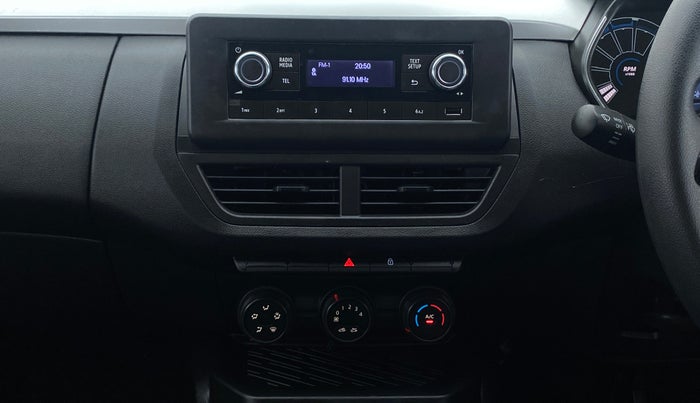 2021 Renault Kiger RXL EASY R 1.0 L, Petrol, Automatic, 2,940 km, Air Conditioner