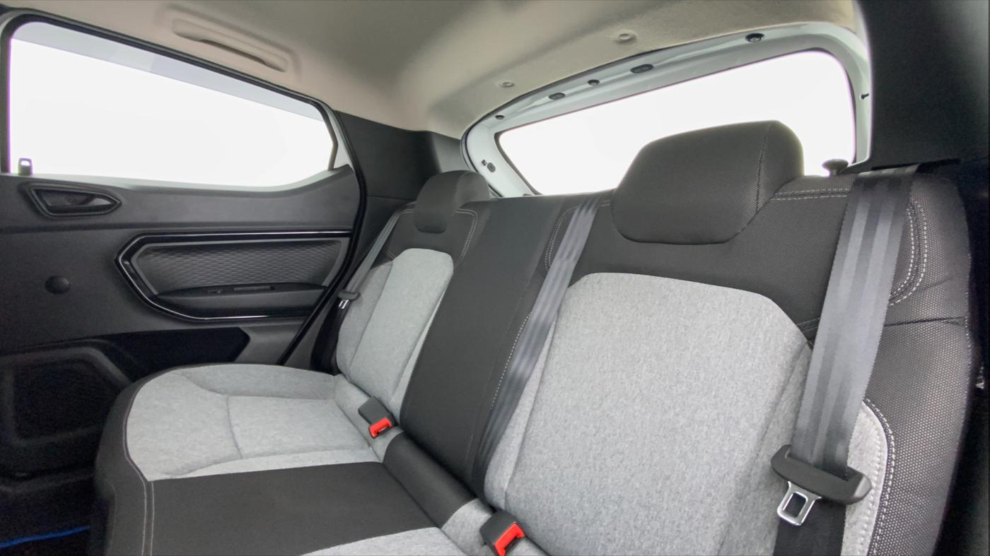 2021 Renault Kiger RXL EASY R 1.0 L, Petrol, Automatic, 2,940 km, Right Side Rear Door Cabin