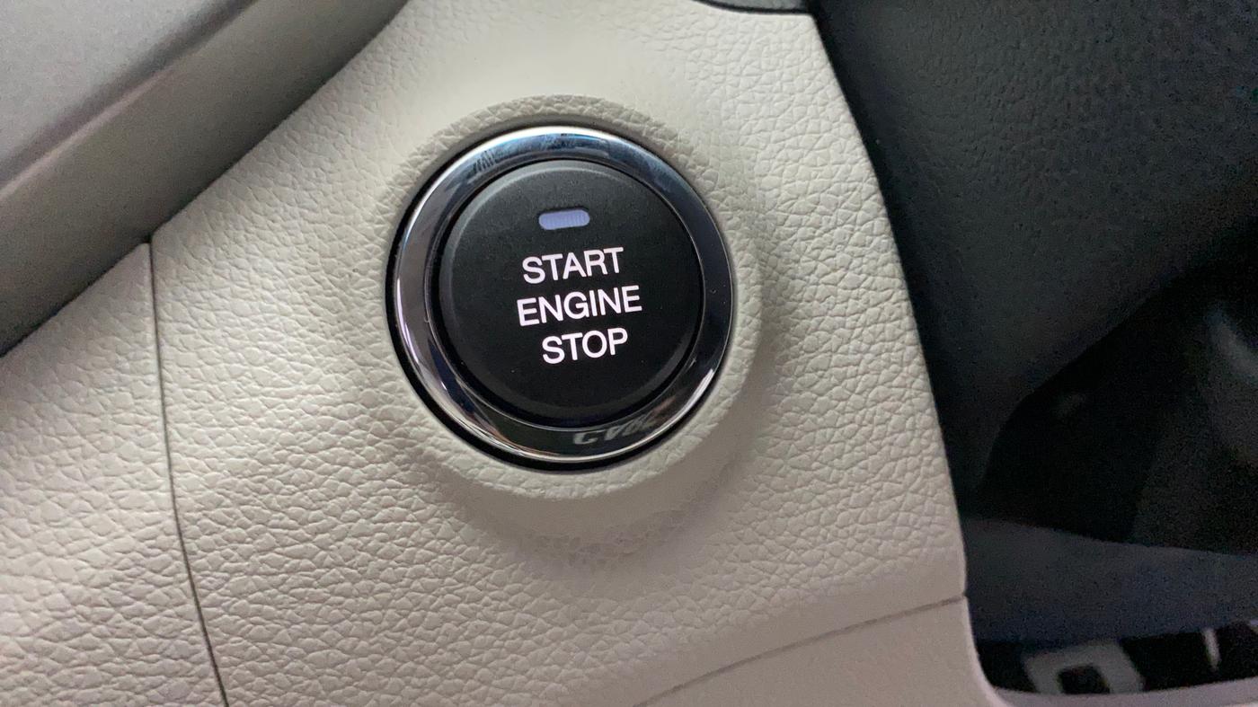 2021 Mahindra XUV300 W8 (O) 1.2 PETROL AMT, Petrol, Automatic, 29,784 km, Keyless Start/ Stop Button