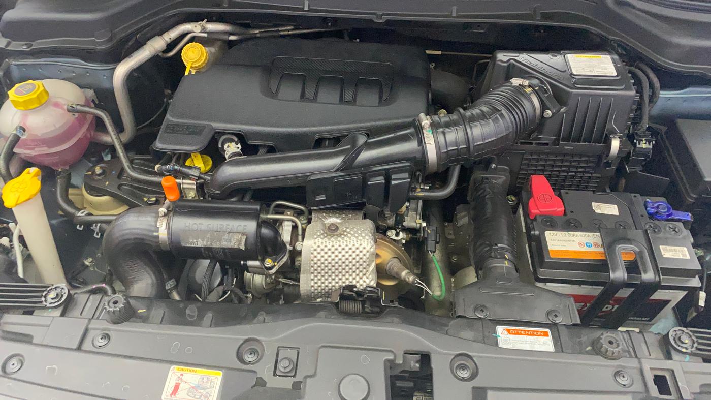 2021 Mahindra XUV300 W8 (O) 1.2 PETROL AMT, Petrol, Automatic, 29,784 km, Open Bonet