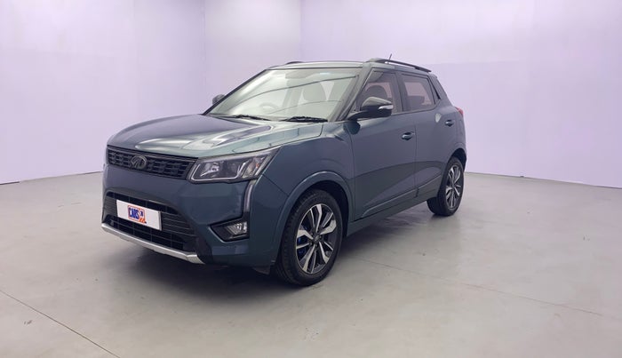 2021 Mahindra XUV300 W8 (O) 1.2 PETROL AMT, Petrol, Automatic, 29,784 km, Left Front Diagonal