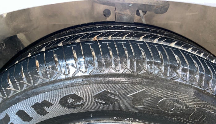 2012 Maruti Ritz VXI, Petrol, Manual, 53,465 km, Left Front Tyre Tread