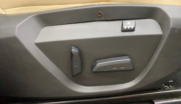 2022 Tata Safari XZA PLUS, Diesel, Automatic, 46,519 km, Driver Side Adjustment Panel