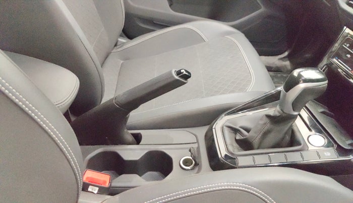 2025 Volkswagen VIRTUS GT Line 1.0L TSI AT, Petrol, Automatic, 5,719 km, Gear Lever