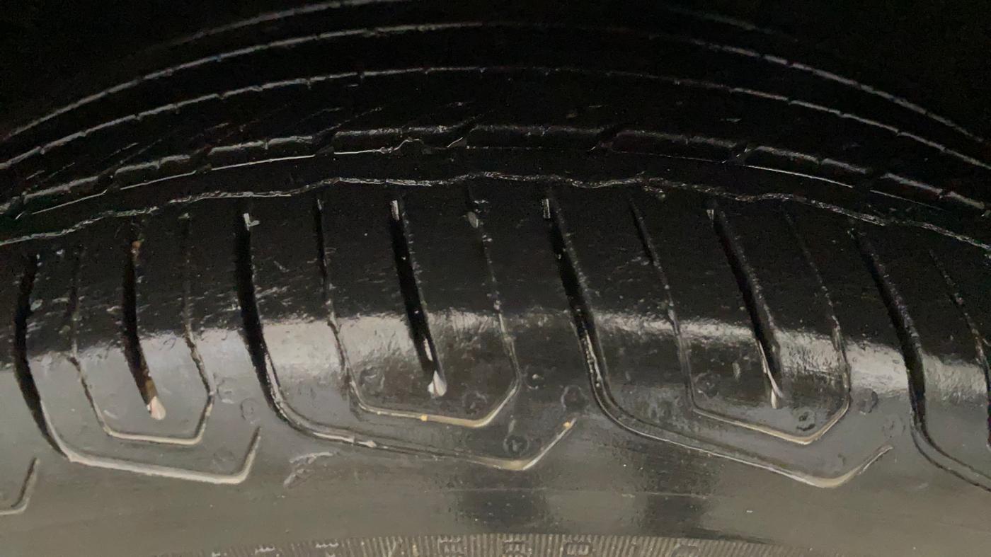 2018 Volkswagen Polo HIGHLINE PLUS 1.2(16 ALLOY, Petrol, Manual, 51,808 km, Left Front Tyre Tread